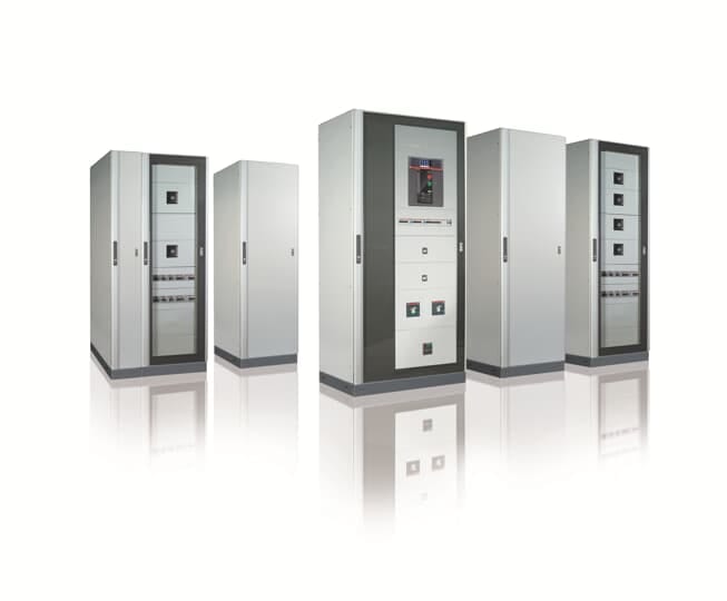 ABB - Segregatore posteriore Smissline/Unifix lunghezza 800mm per un'installazione efficiente e sicura.