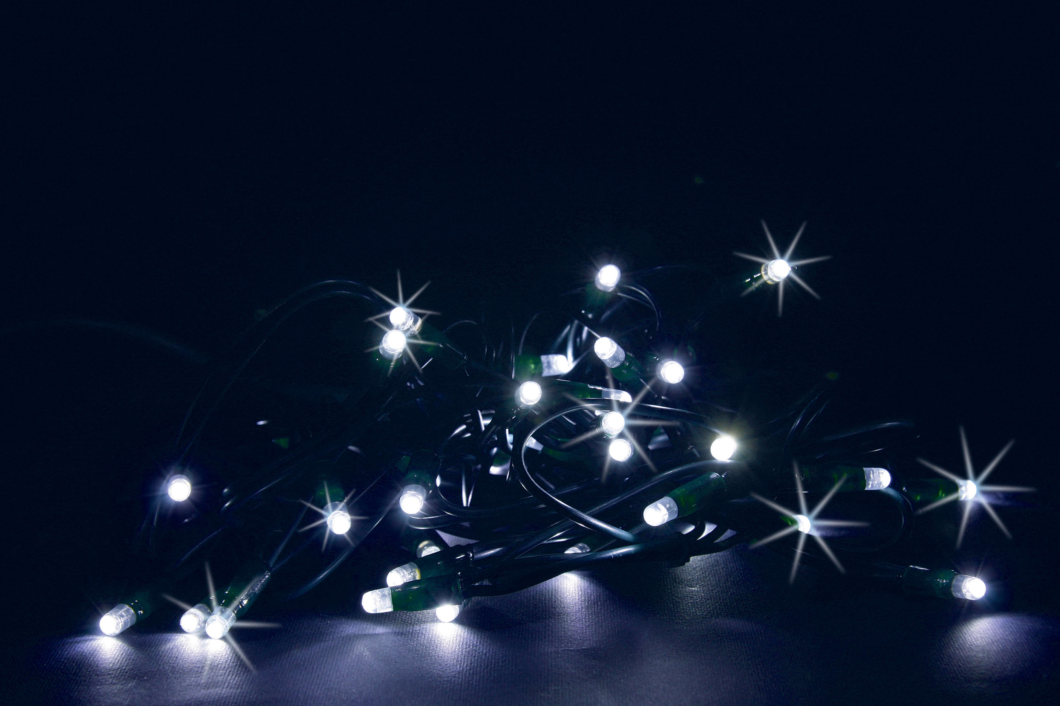 GIOCOPLAST NATALE - PROLUNGA 100 LUCCIOLONE LED BIANCHE, LUCE FISSA, 10 MT. CAVO SCURO, PROLUNG. MAX 20 SET, USO EST/INT, SENZA CAVO ALIM.