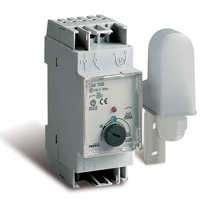 PERRY ELECTRIC - Interruttore crepuscolare regolazione 2-200 Lux 2 DIN