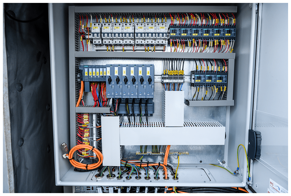 SIEMENS - Set di connettori EMC per cavo motore, per collegamento alla custodia passacavi del motore