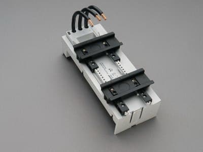 WOEHNER ELECTROTECHNICAL SYSTEMS - ADATT. EC 63A, 81MM, 2DIN, SIS.60, L=200