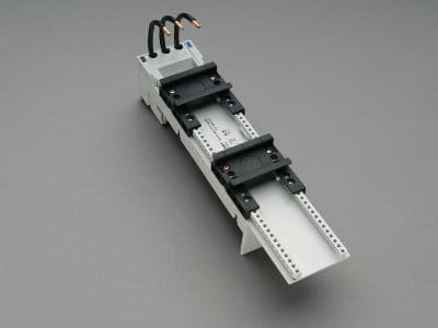 WOEHNER ELECTROTECHNICAL SYSTEMS - ADATT. EC 63A, 54MM, 2DIN, SIS.60, L=260
