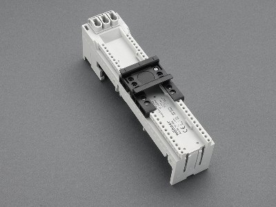 WOEHNER ELECTROTECHNICAL SYSTEMS - ADATT. EC, 32A, MORS. A MOLLA, 1DIN, 200